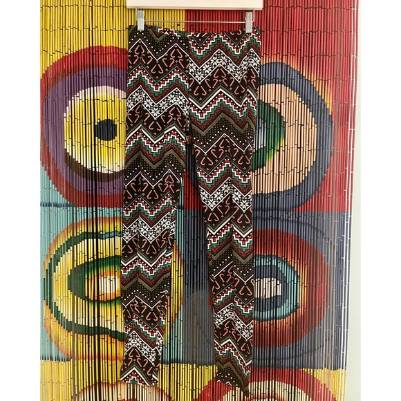 NEW Candy Cane Fair Isle / Chevron Holiday Leggings - Picture 7 of 8